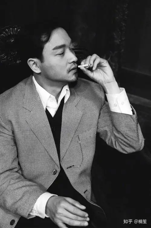 可以给我推荐一张张国荣先生的照片吗?