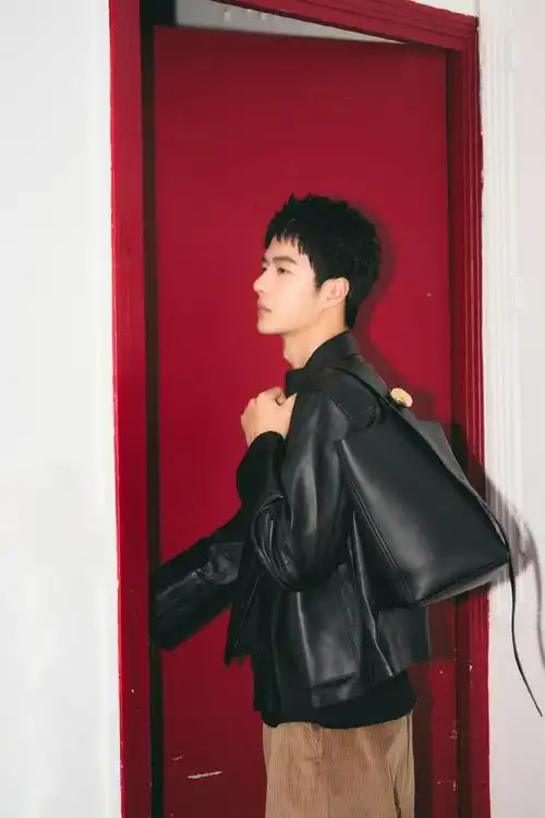 跟着明星学穿搭##王一博##王一博loewe罗意威全球品牌代言人##王一博