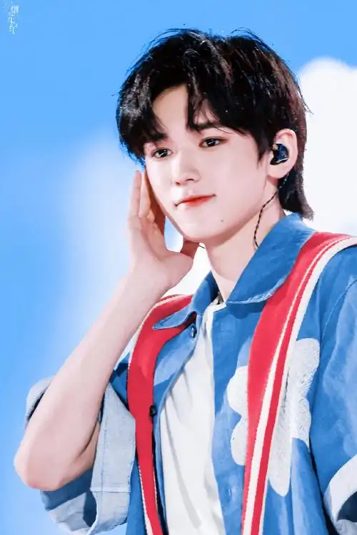 宋亚轩理想之途演唱会##今日星拍放送##520晒出最美应援色