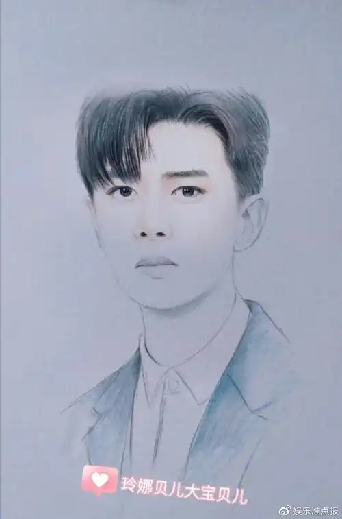 任嘉伦插画#这是我见过画得最像的了,一颦一笑都是那么真