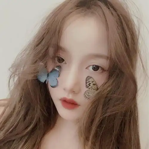 姜贞羽滤镜头像拿图点赞