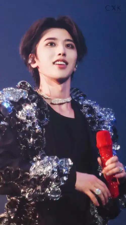 蔡徐坤2023迷巡回演唱会