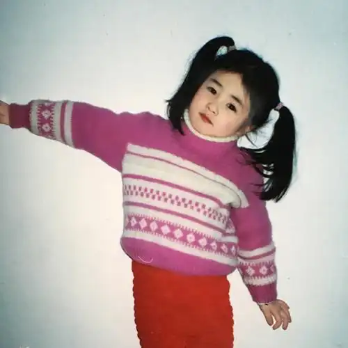 白鹿分享童年照##白鹿从小就涂红唇