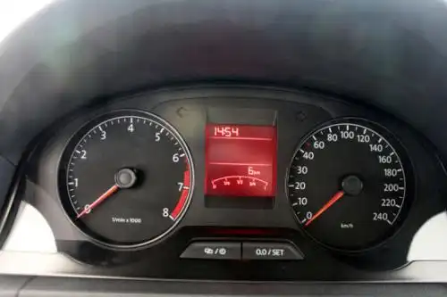 大众有什么车仪表盘指针是白色的,时速是300最高?求大神告诉我