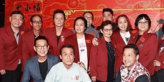 七小福罕见聚首洪金宝老态尽显元彪年轻梁家辉瘦脱相成龙缺席
