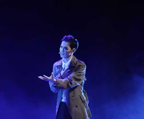 10月17日,由娱人制造出品,聚来提·马合木提主演作品 "水木年华·二十