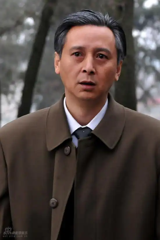 资料图片七十七封雷汉饰向前方