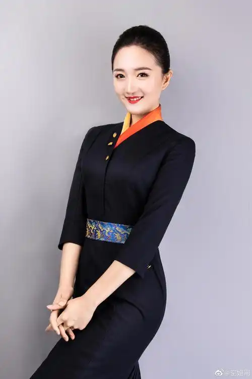 成都航空小姐姐.制服特色～_高清图集_新浪网