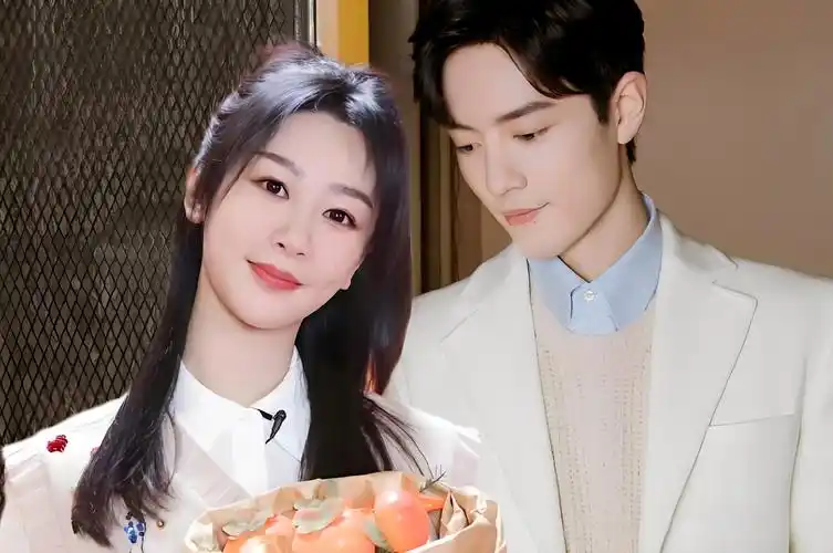 10秒吻戏好甜!肖战霸总上身强吻杨紫,撩得小猴紫害羞到咬嘴唇