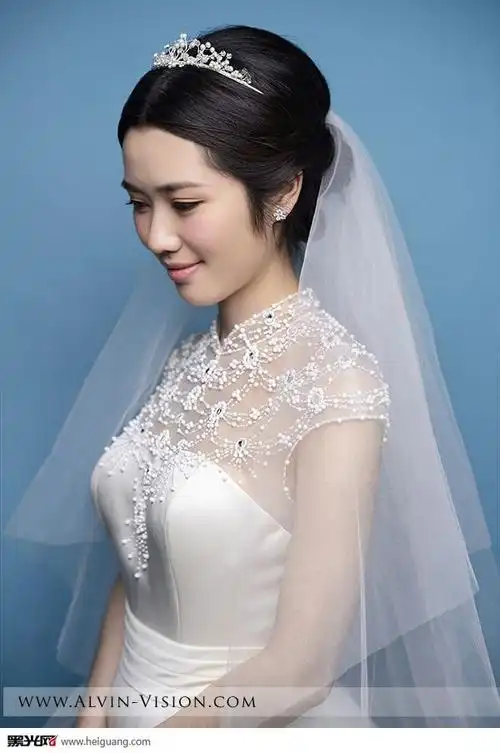 时尚新娘白纱造型(3)_化妆造型_黑光图库
