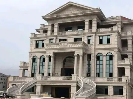 福建农村1000万的别墅,单单干挂石材就300万,楼梯你都没见过!