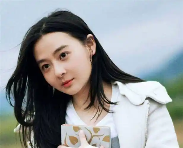 杨丽晓,在《少年包青天3》中饰演小狸,如今逆袭美得