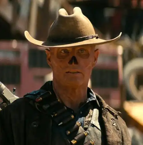 辐射尸鬼化妆要5个小时鼻子采用cg技术移除