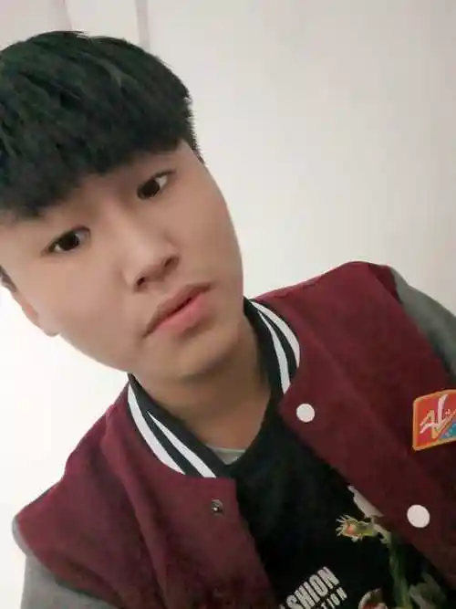 【帅男秀场】谭某16岁白羊座学生