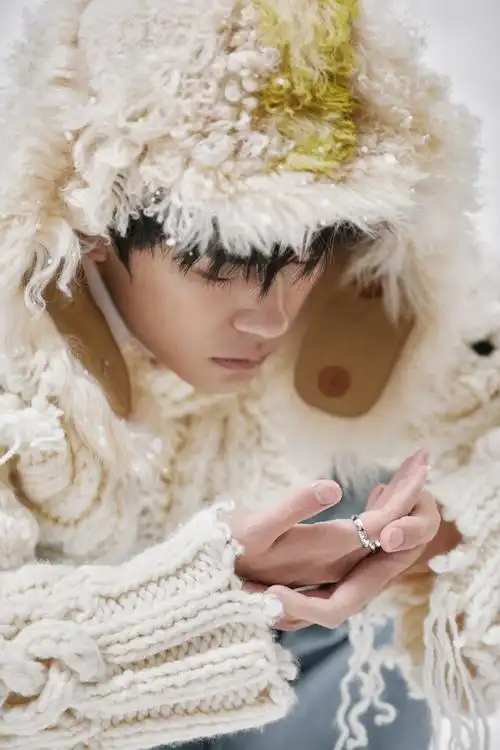 易烊千玺壁纸高清无水印~ - 知乎