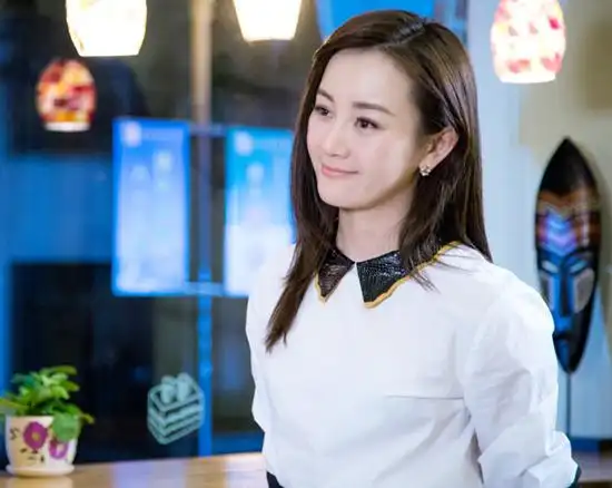 图张檬主演电视剧爱的阶梯演绎灰姑娘的浪漫爱情故事