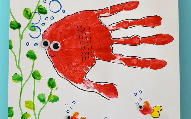 儿童手掌画《海底世界》,释放孩子爱涂鸦的天性.