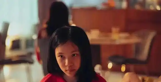 《小晓》小晓的挣扎,秘密,孤立与对复杂情感的探索|影后|电影|陈意涵