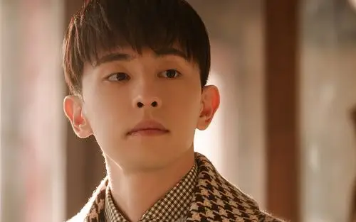 明星壁纸,帅哥,明星,帅哥,邓伦,电脑壁纸,壁纸邓伦故宫帅气写真