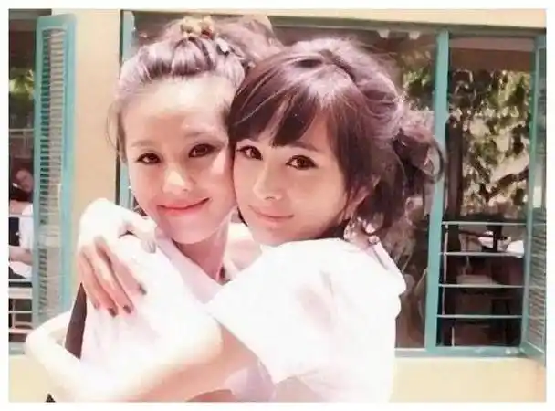 姐妹情深杨幂高调为刘诗诗庆生唐嫣杨颖距离渐行渐远