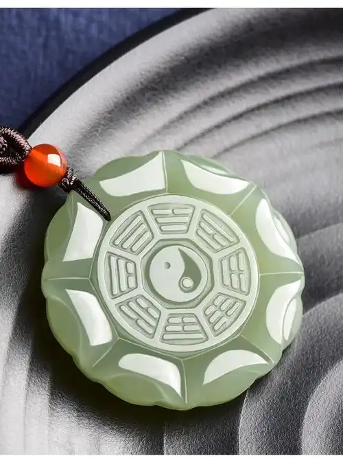 好聚多和田玉太极乾坤八卦玉吊坠男女款五行八卦玉石挂件玉佩