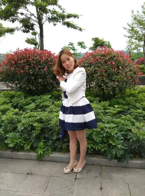 我身高一米五五,矮,体重一百,更矮€