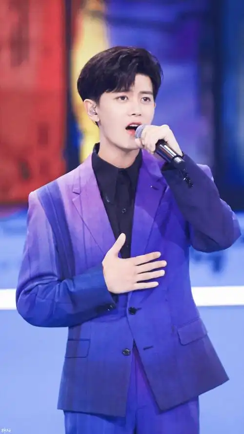 任嘉伦超话|#2021央视国庆晚会#根正苗红好少年 78@任嘉伦allen