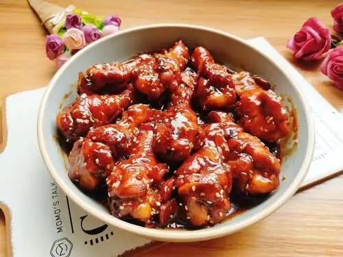 小鸡腿这样做,不加一滴水,不炸不烤不上火,孩子特别喜欢吃!