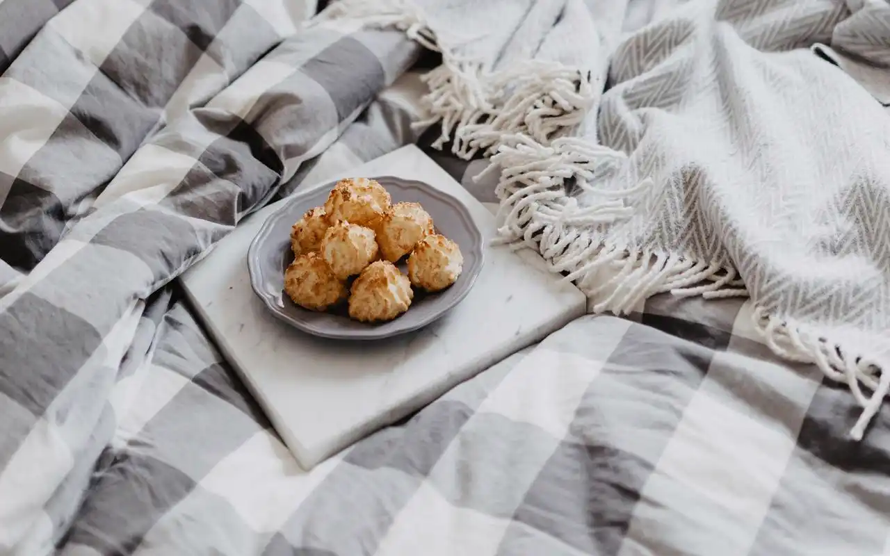 ins风泡芙唯美高清图片桌面壁纸