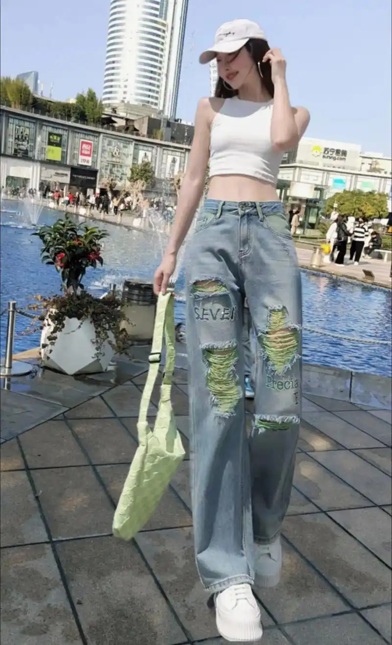 破洞高腰拖地牛仔裤来啦!
