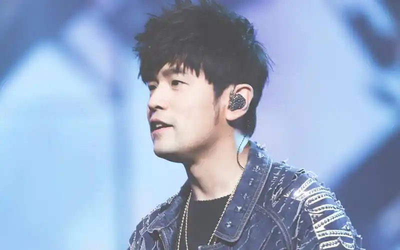 周杰伦—大笨钟mv1080p最高清画质无水印