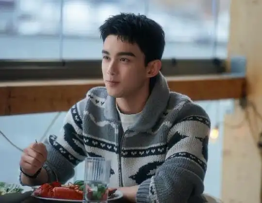 吴磊到底做错了什么海报被撤直播叫停当红小生跌落尘埃