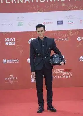 古天乐近况被网友直指疑似打太多肉毒,越来越不自然.(图/翻摄自微博)