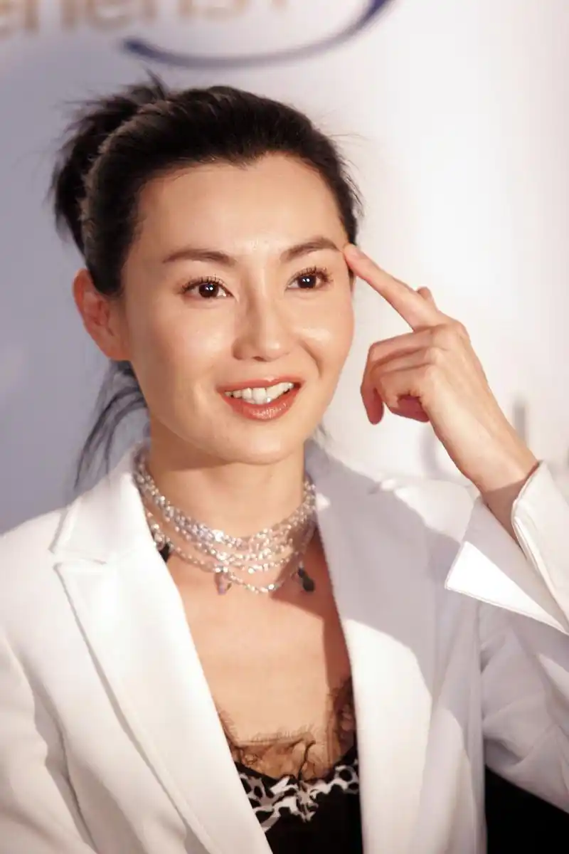 氧气女神---张曼玉  张曼玉,1964年9月20日出生于中国香港,华语影视女