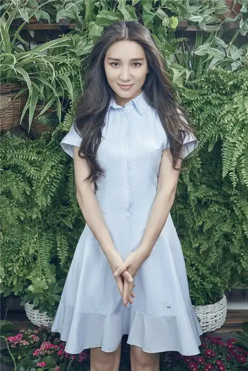 陈蓉初春大片曝光 纯净可人似初恋女神