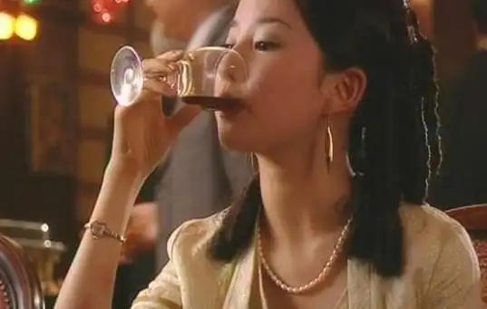 刘亦菲1,《盛夏晚晴天》【夏晚晴】——杨幂电视剧中经常会出现喝酒的