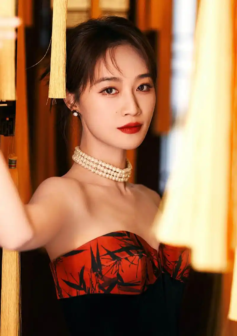 蓝盈莹浓颜系写真