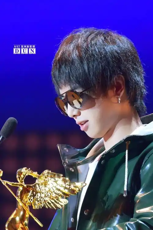 华晨宇2016927亚洲新歌榜高清壁纸