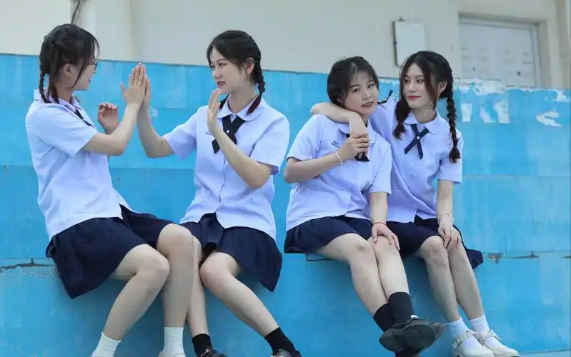 毕业照如何拍宿舍拍照pose大全别眨眼这难道不是我们的青春嘛