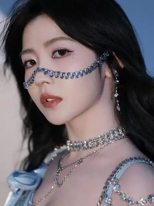 《逐龙》双舞台上演双面魅力可爱与御姐从不冲突@赖美云