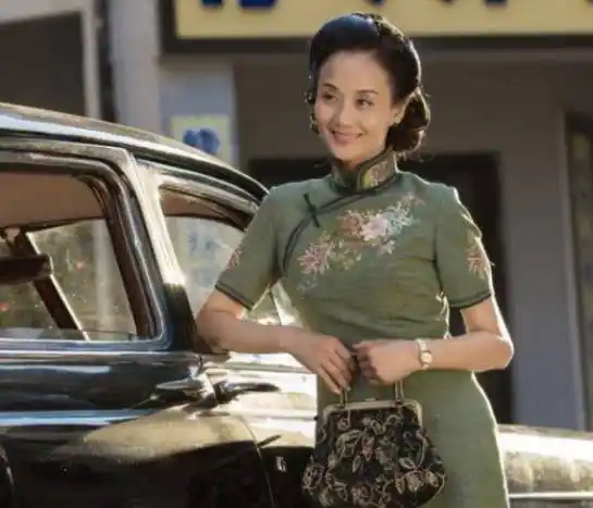 "儿子"是当红明星,女儿是奥运冠军,55岁的她堪称人生赢家_李颖_生活