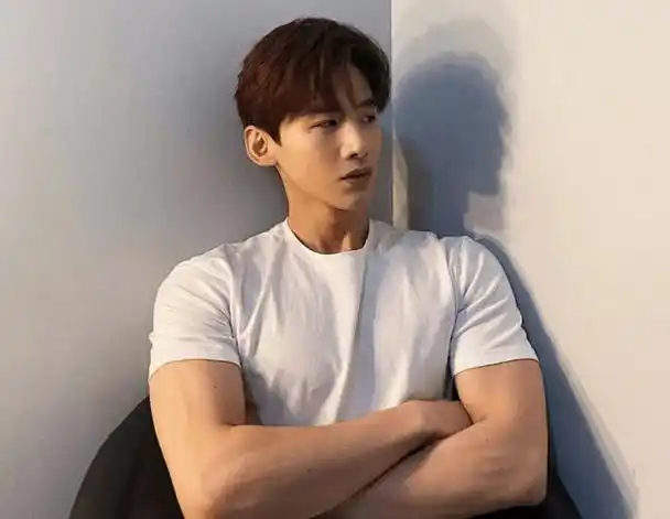 这一次,30岁的白敬亭,给青年演员们"狠狠"上了一课