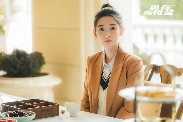 王玉雯《纵有疾风起》收官 白鹦完成闪耀职场蜕变_事业_小白_关系