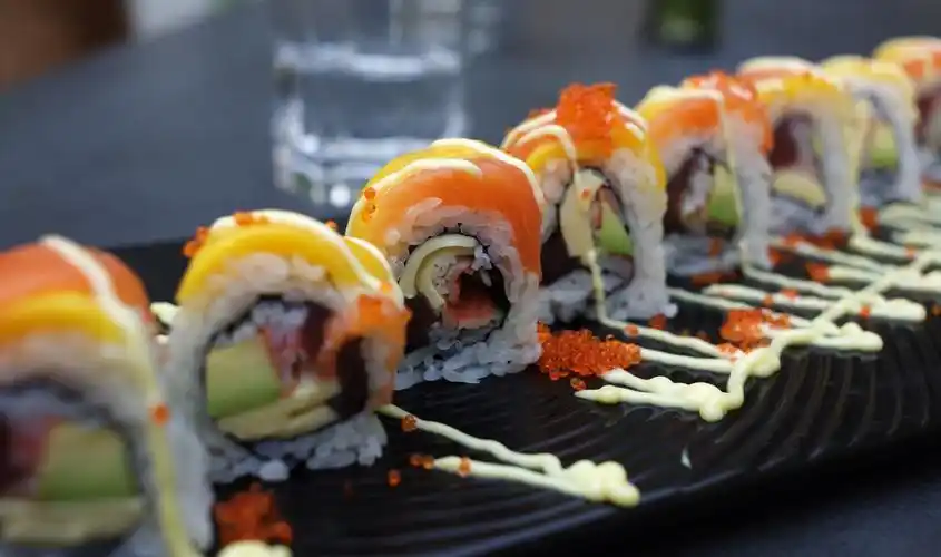 寿司 一个那么简单的食物 却是日本人最喜爱的传统食物之一