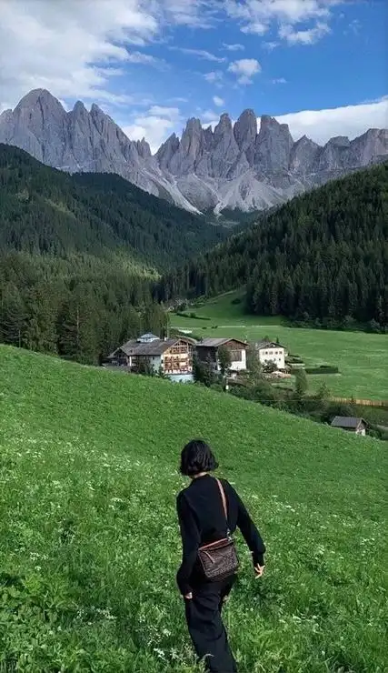 iphone13绿色系好看的手机壁纸 专属于iphone的高级质感皮肤