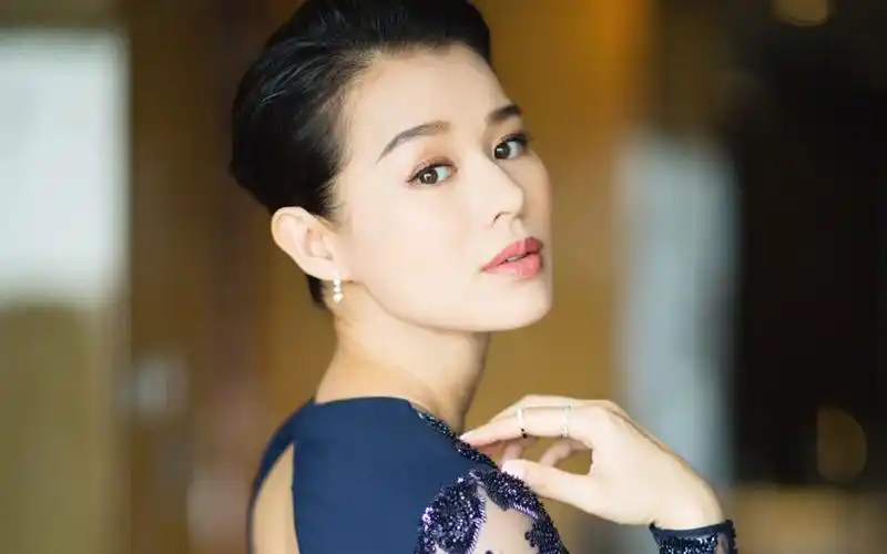 胡杏儿性感写真高清电脑桌面壁纸