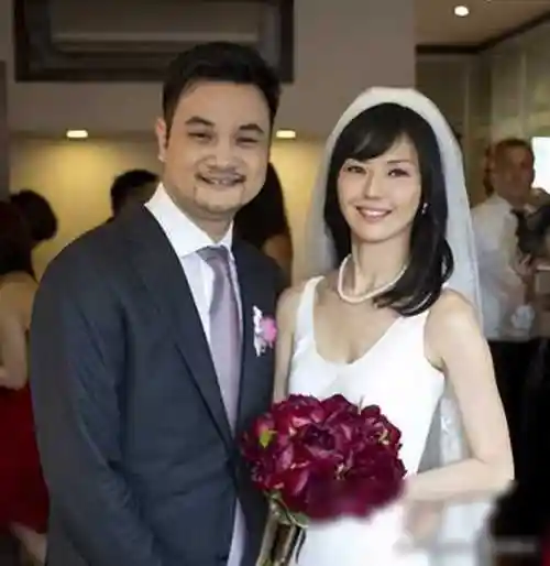 在娱乐圈中,每段婚姻背后都有其独特的故事,每个人