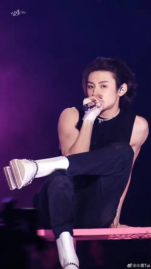 小鬼王琳凯超话公主请看帅哥#2023亚洲青年音乐盛典