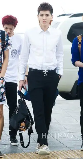 吴亦凡2013年6月3日机场街拍