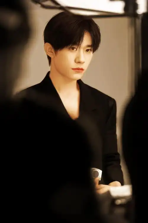 宝格丽全球香氛代言人易烊千玺##易起恣意拾光